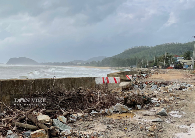 Quảng Ngãi: Kè chắn sóng 20 tỷ tan hoang, nhà dân có nguy cơ bị kéo ra biển  - Ảnh 10.