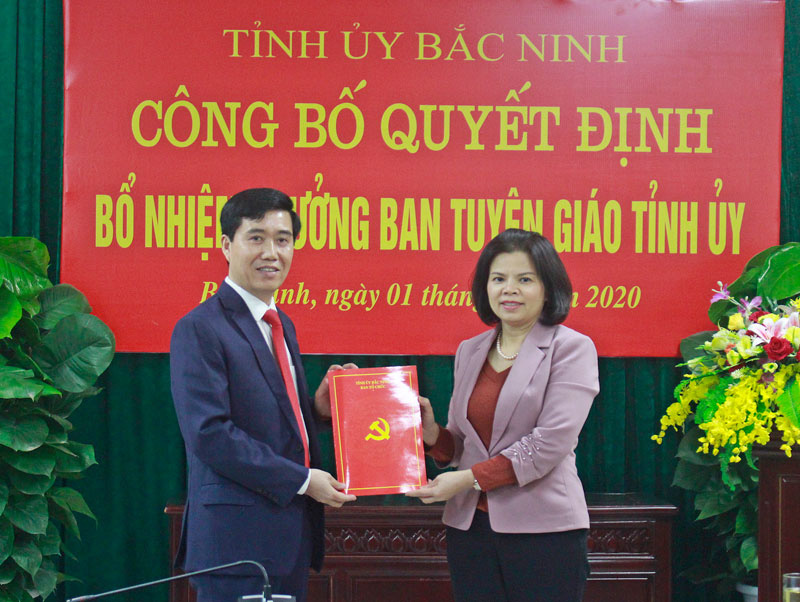 Bắc Ninh: Công bố quyết định bổ nhiệm một loạt cán bộ chủ chốt của Tỉnh ủy - Ảnh 3.