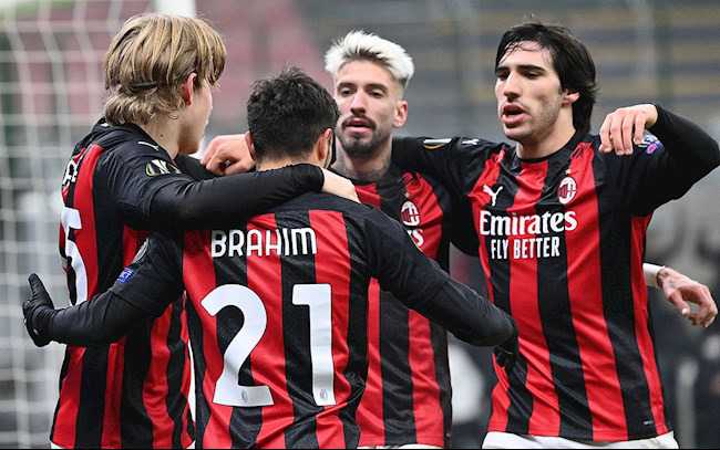 AC Milan bảo vệ vững chắc ngôi đầu bảng.