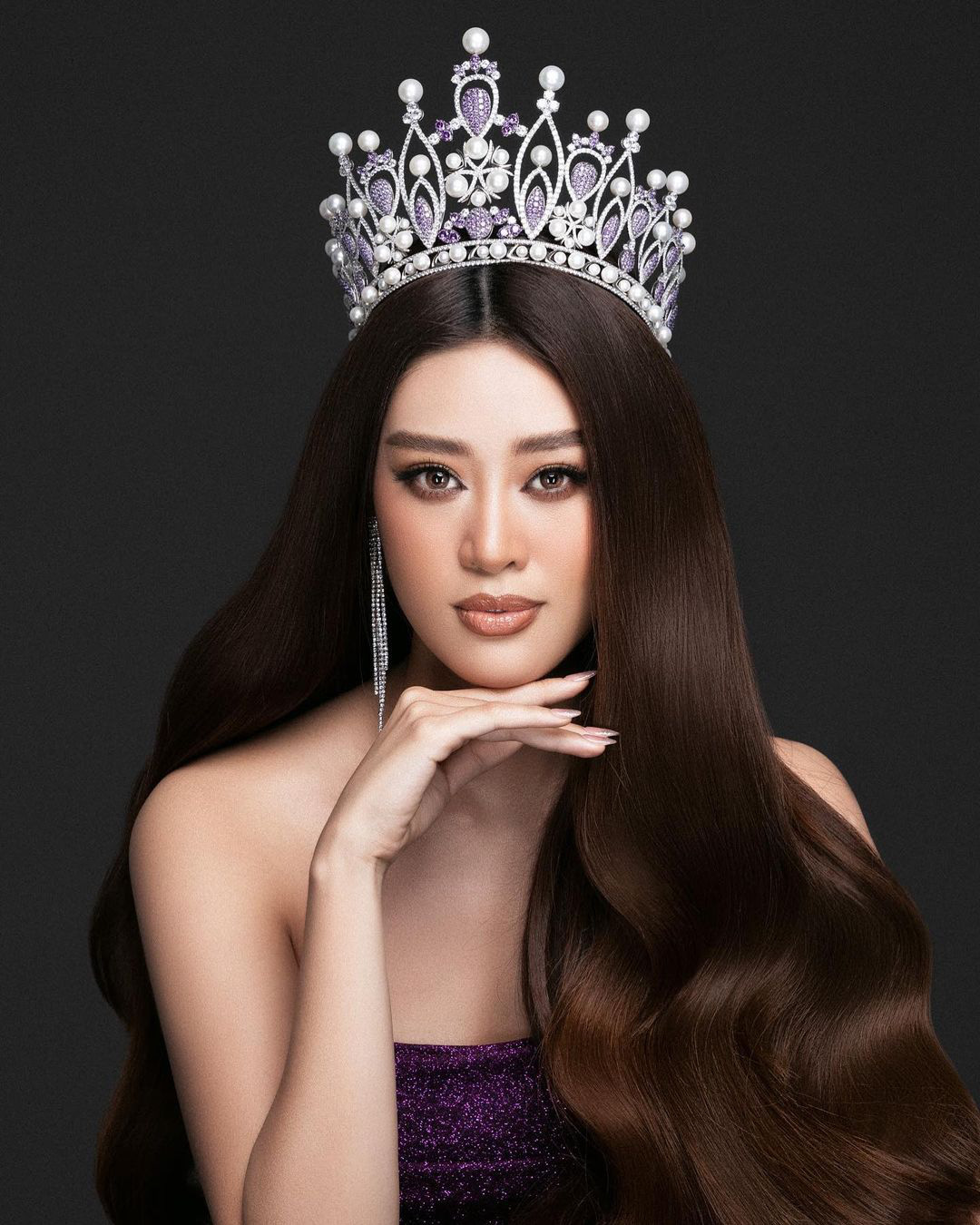 Hình ảnh giản dị của tân hoa hậu Thùy Tiên khiến fan phát sốt  Báo Dân trí