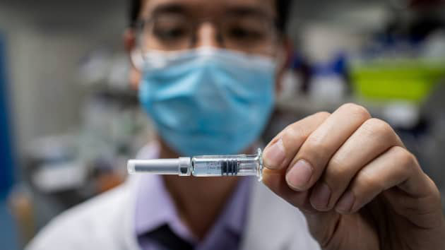 Hoài nghi chồng chất hoài nghi xoay quanh vaccine Covid-19 của Trung Quốc - Ảnh 3.