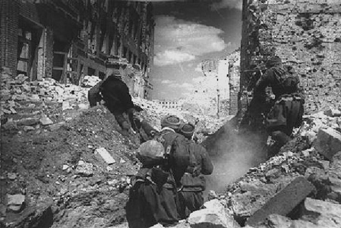 Tiết lộ trận chiến sinh tử giữa 2 huyền thoại bắn tỉa Liên Xô và Phát xít Đức - Ảnh 1.