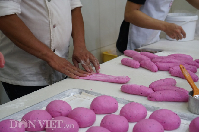Độc đáo: Bánh mì thanh long chỉ có ở Việt Nam - Ảnh 2.