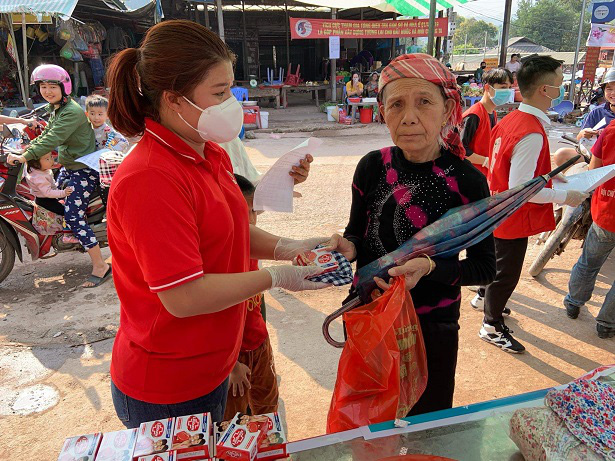 Nậm Pồ - Điện Biên: Những con người mang trái tim chữ thập đỏ giữa mùa dịch Corona - Ảnh 4.