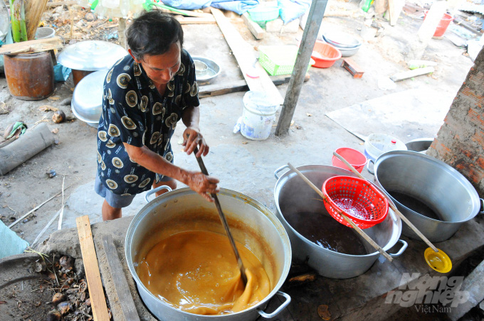 Nghề 'ăn cơm dưới đất làm việc trên trời' - Ảnh 10.