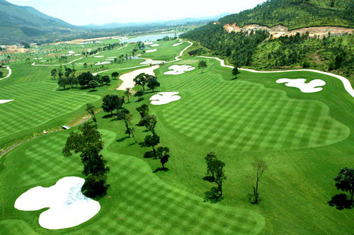 Thái Nguyên: Doanh nghiệp đầu tư Sân golf Hồ Núi Cốc 956 tỷ đồng - Ảnh 1.
