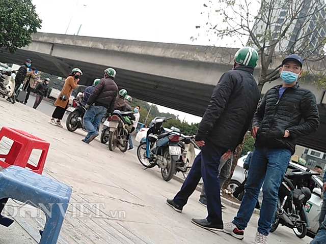 “Điểm đen” tài xế xe ôm công nghệ đón khách là bị đánh - Ảnh 2.