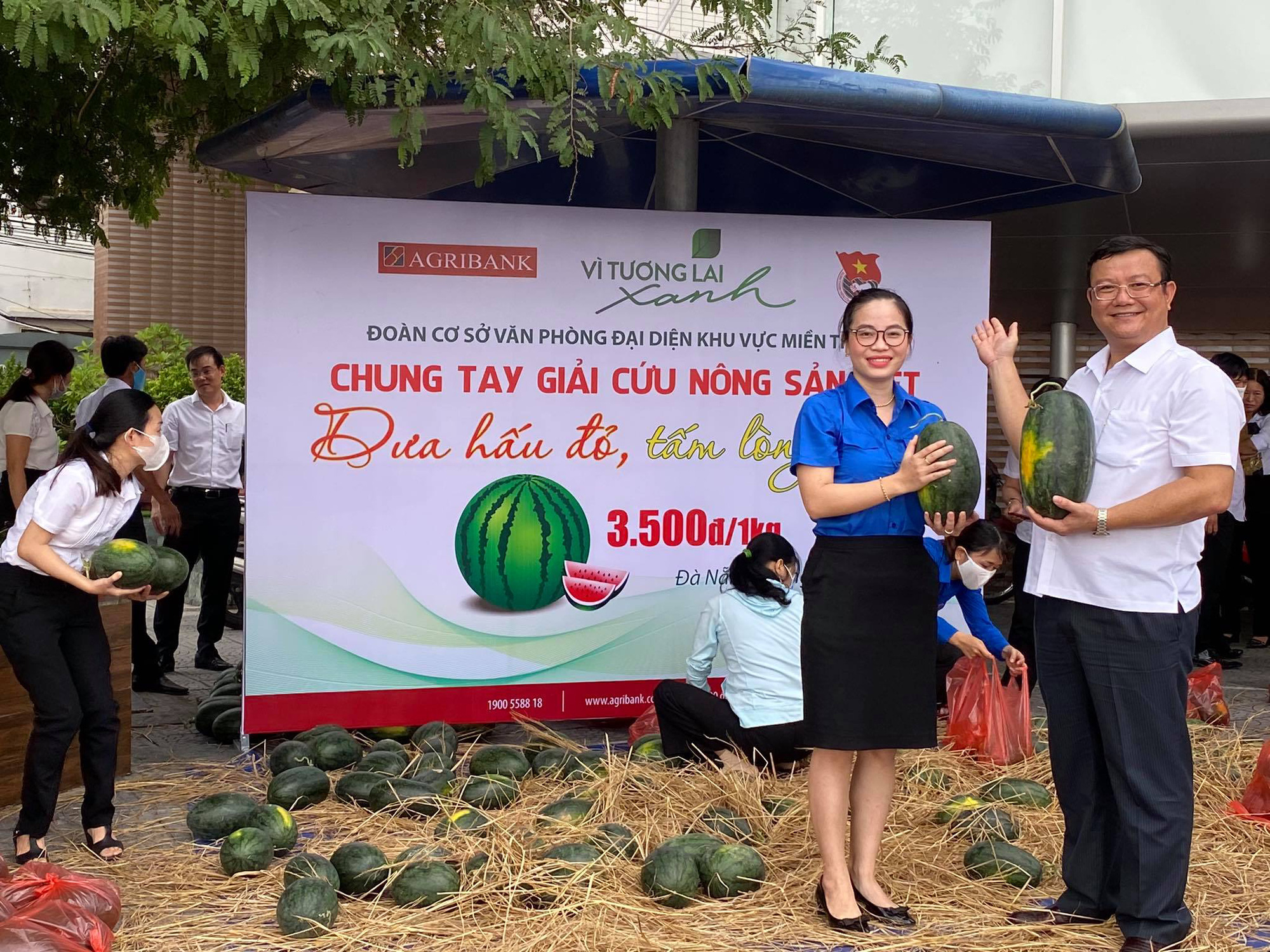 Agribank miền Trung: Chung tay giải cứu nông sản Việt - Ảnh 2.