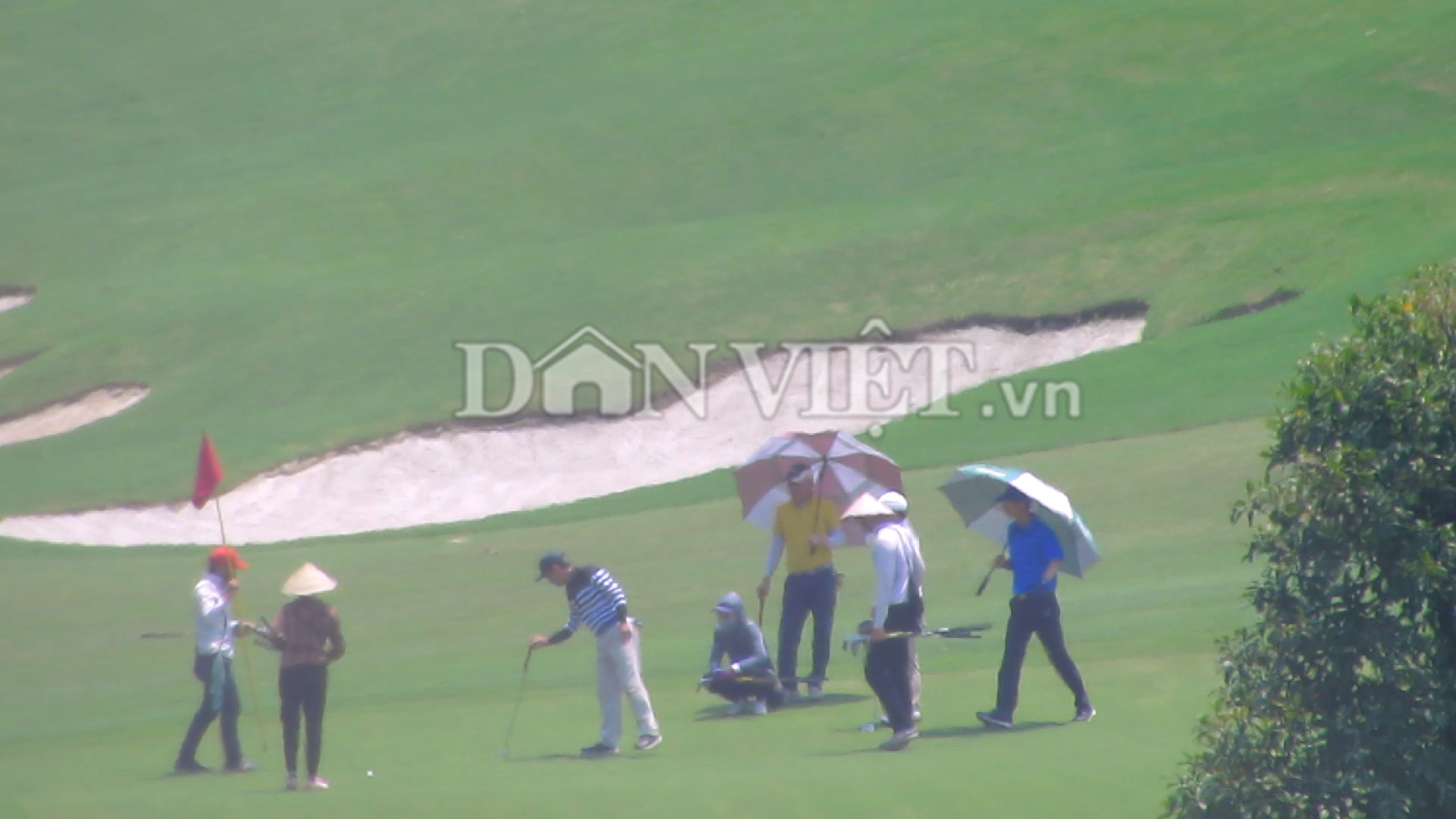Bí thư Hà Nam yêu cầu kiểm tra việc sân Golf Kim Bảng hoạt động - Ảnh 1.