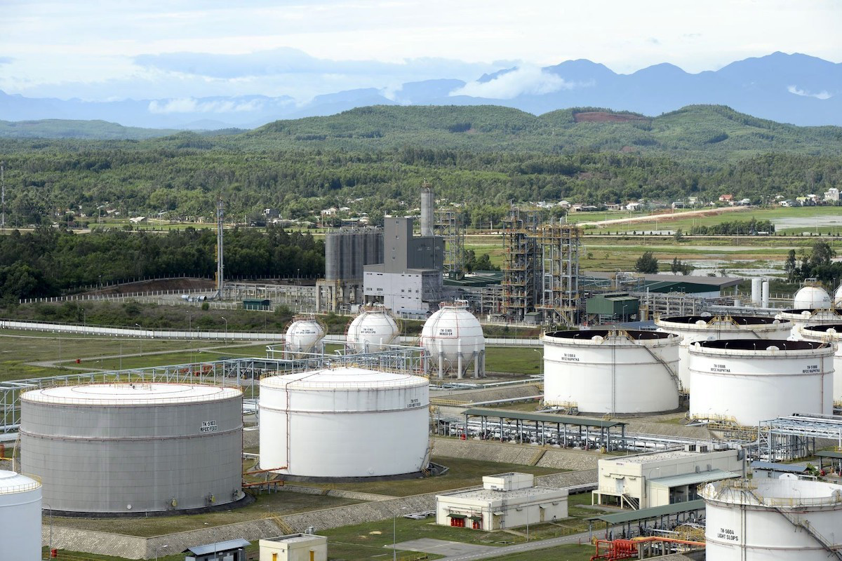 Nhà máy lọc dầu Dung Quất có thể dừng sản xuất - Ảnh 1.