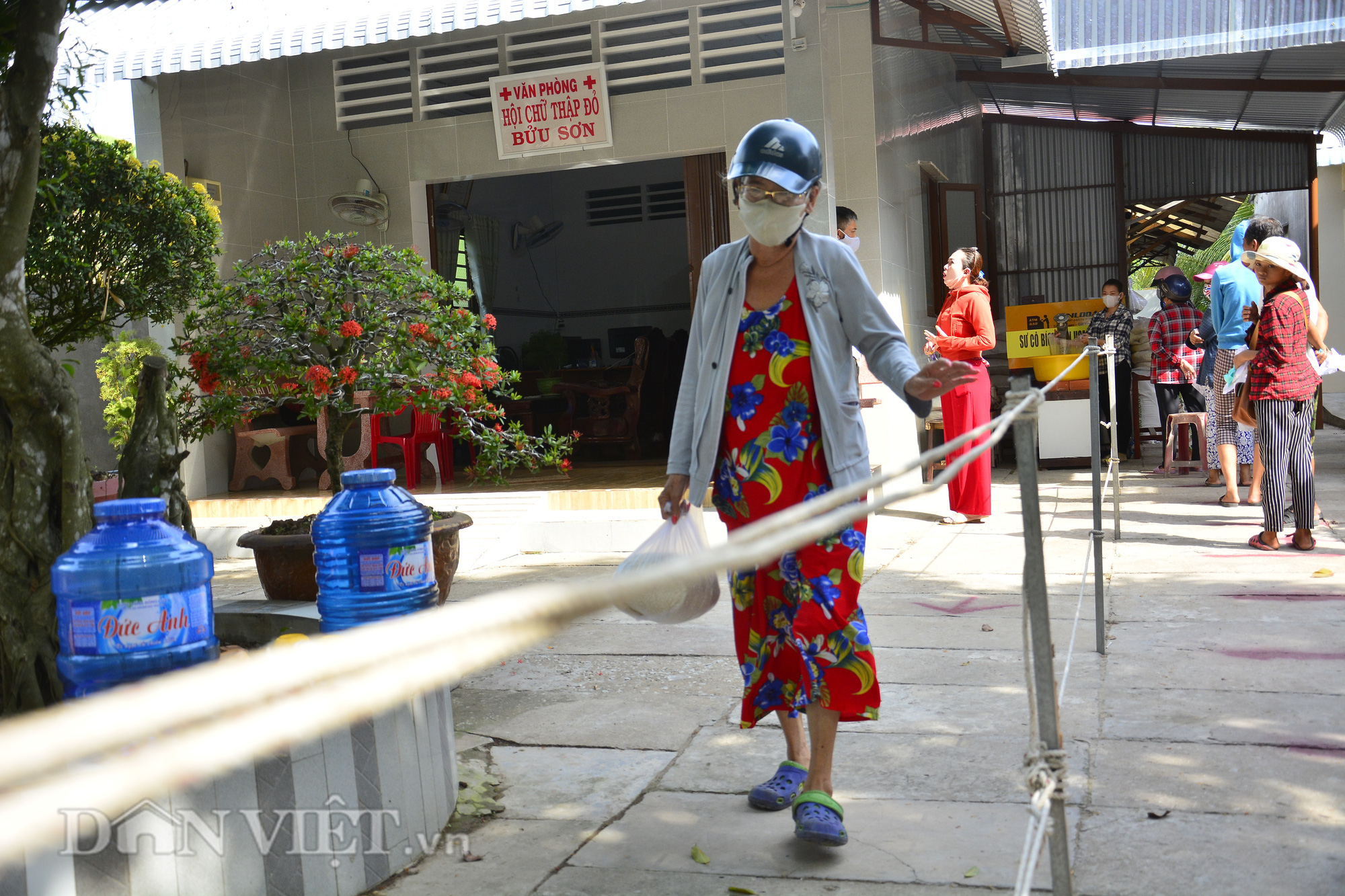Kiên Giang: “ATM gạo” về vùng nông thôn, dân nghèo đỡ khổ - Ảnh 10.