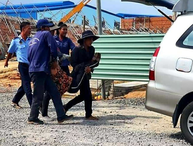 Chùm ảnh cận cảnh hiện trường vụ sập tường khiến 10 người tử vong ở tỉnh Đồng Nai - Ảnh 10.