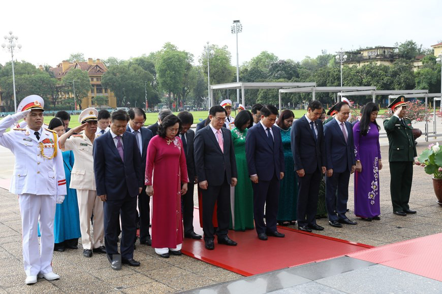 Lãnh đạo Đảng, Nhà nước vào Lăng viếng Chủ tịch Hồ Chí Minh - Ảnh 11.