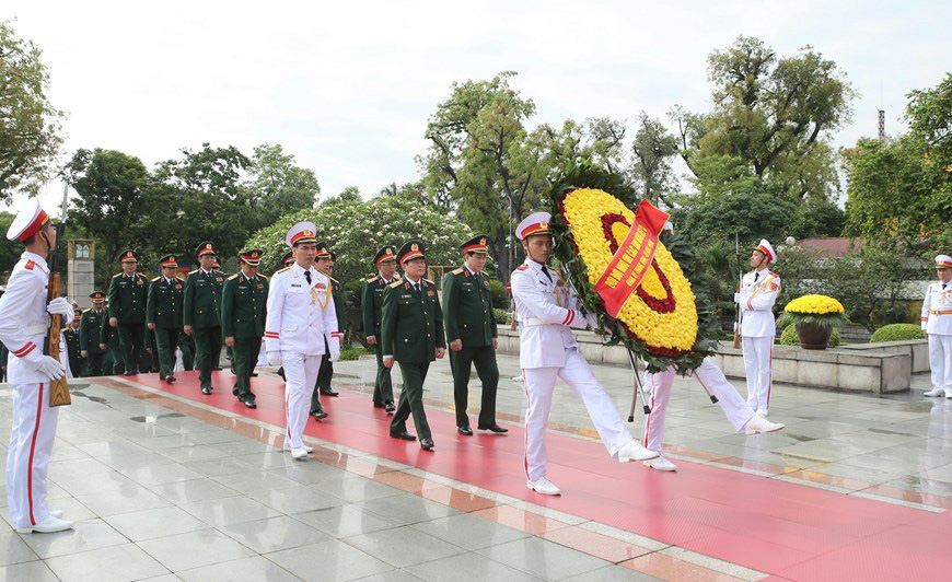 Lãnh đạo Đảng, Nhà nước vào Lăng viếng Chủ tịch Hồ Chí Minh - Ảnh 13.