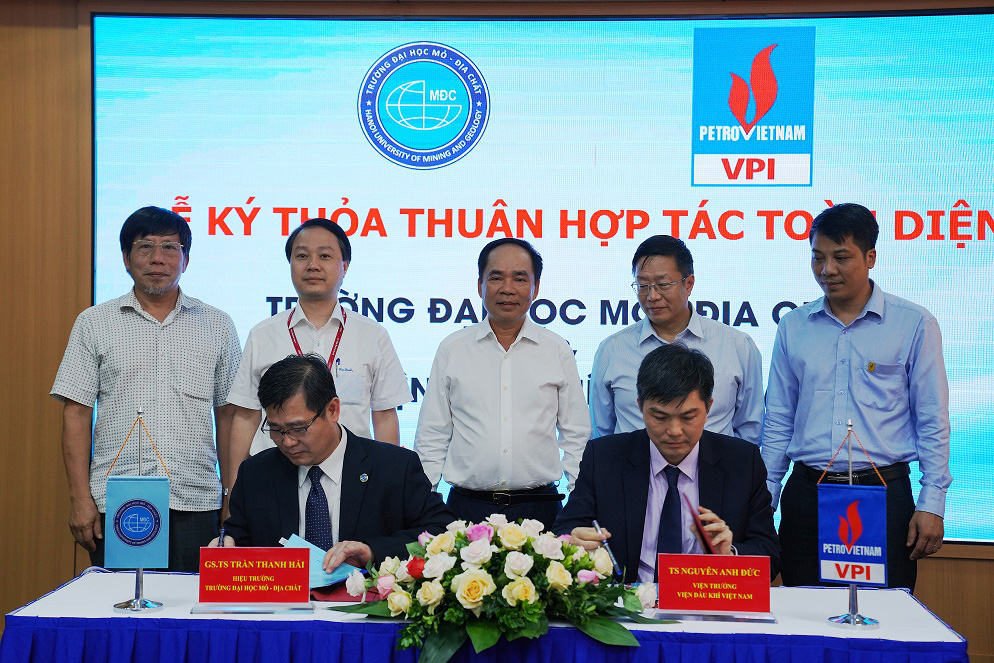 Viện Dầu khí Việt Nam ký thỏa thuận hợp tác toàn diện với Đại học Mỏ - Địa chất - Ảnh 1.