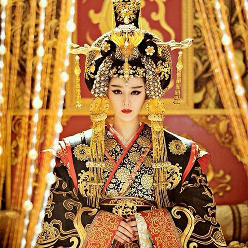 Đâu chỉ có Võ Tắc Thiên Trung Hoa còn có rất nhiều Hoàng hậu có uy quyền  chẳng kém gì trượng phu của mình