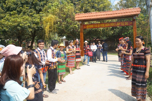 Quảng Nam: Giải pháp nào để đưa OCOP thành Chương trình kinh tế trọng tâm ở khu vực nông thôn? - Ảnh 2.