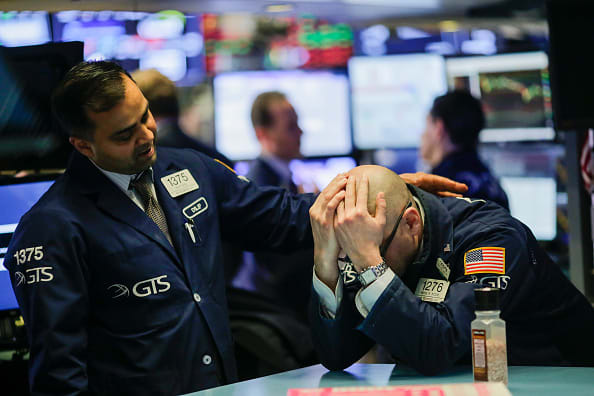 S&P 500 đi lùi khi lưỡng đảng Mỹ chần chờ chưa tung gói kích thích kinh tế mới - Ảnh 1.
