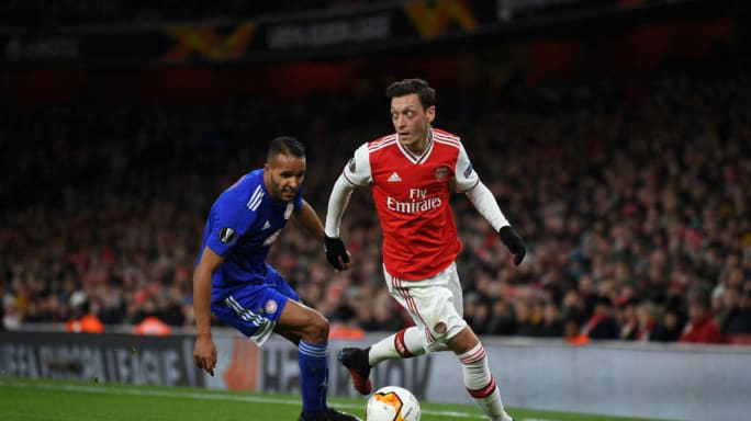 NÓNG: Arsenal chi 23 triệu bảng cho người thay thế Mesut Ozil - Ảnh 2.