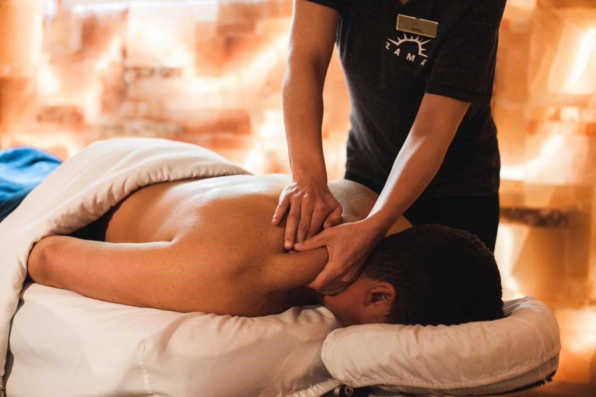 Lao động Việt Nam làm việc ở nước ngoài không được làm nghề massage - Ảnh 1.