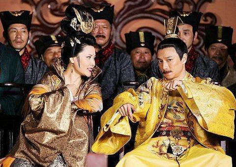 Hoàng hậu keo kiệt, tham lam nhất lịch sử Trung Hoa: Thà đưa con trai cho người khác bán chứ không thưởng tiền tướng sĩ - Ảnh 2.