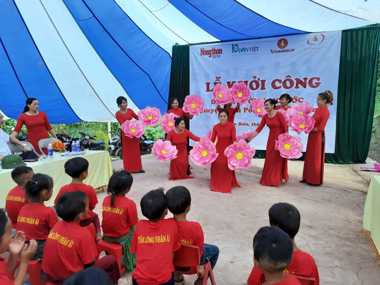 Báo NTNN/Điện tử Dân Việt khởi công điểm trường thứ 2 ở Điện Biên - Ảnh 5.
