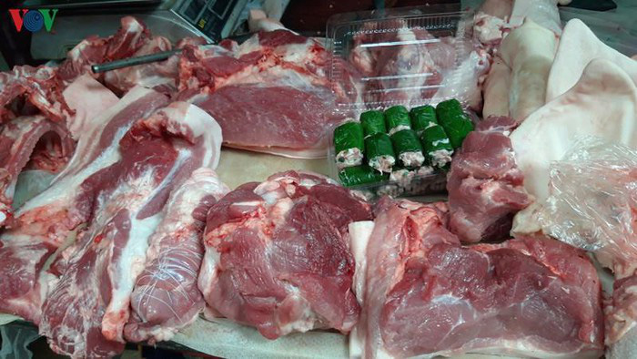 Bình ổn giá thịt lợn: Cần rút ngắn khâu trung gian trong chuỗi cung ứng - Ảnh 1.