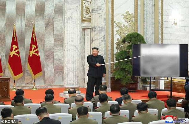 Kim Jong Un tái xuất sau 20 ngày, thảo luận về năng lực hạt nhân Triều Tiên - Ảnh 2.