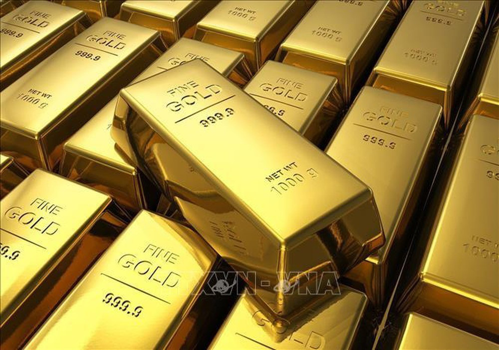 Giá vàng hôm nay 25/5 tiếp tục tăng khi nhà đầu tư coi vàng là nơi trú ẩn an toàn - Ảnh 1.