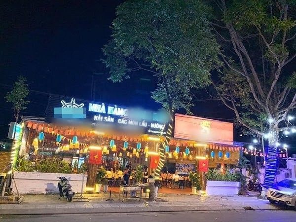 Nhà hàng của MC Nguyên Khang ở Phú Quốc bị hỏa hoạn, chưa rõ thiệt hại - Ảnh 1.