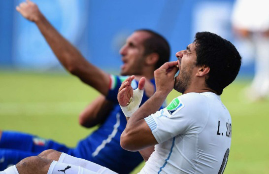 Chiellini ngưỡng mộ Suarez vì... vết cắn tại World Cup 2014 - Ảnh 1.