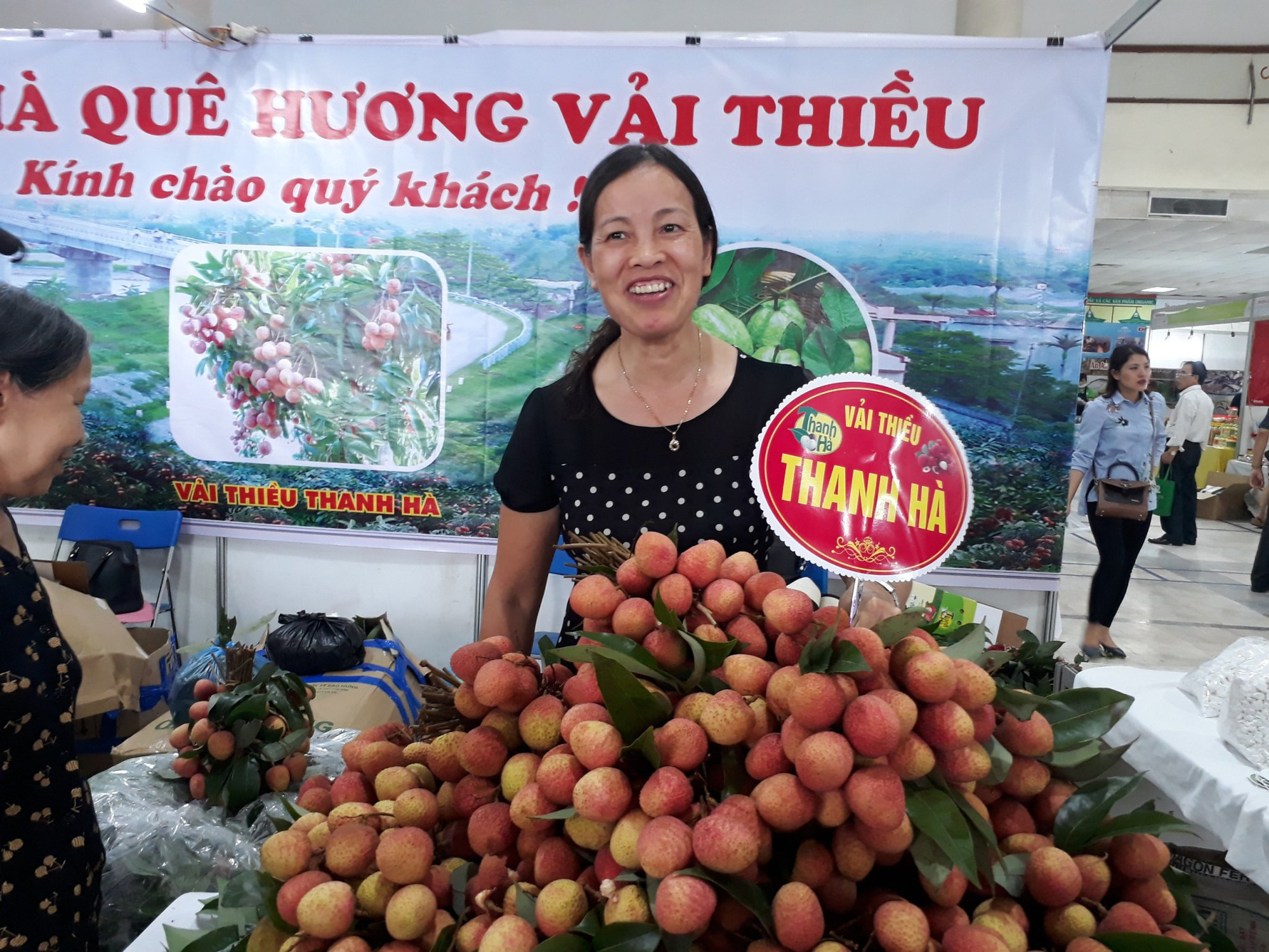 300 thương nhân Trung Quốc đổ bộ sang Hải Dương mua vải Thanh Hà - Ảnh 2.