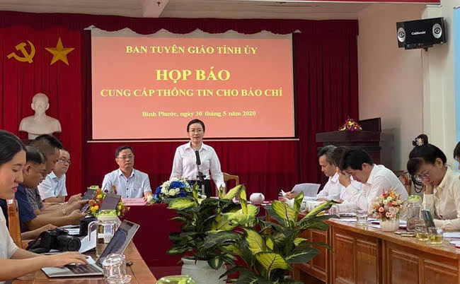 Vụ ông Lương Hữu Phước nhảy lầu tử vong tại trụ sở TAND tỉnh: Tòa ...