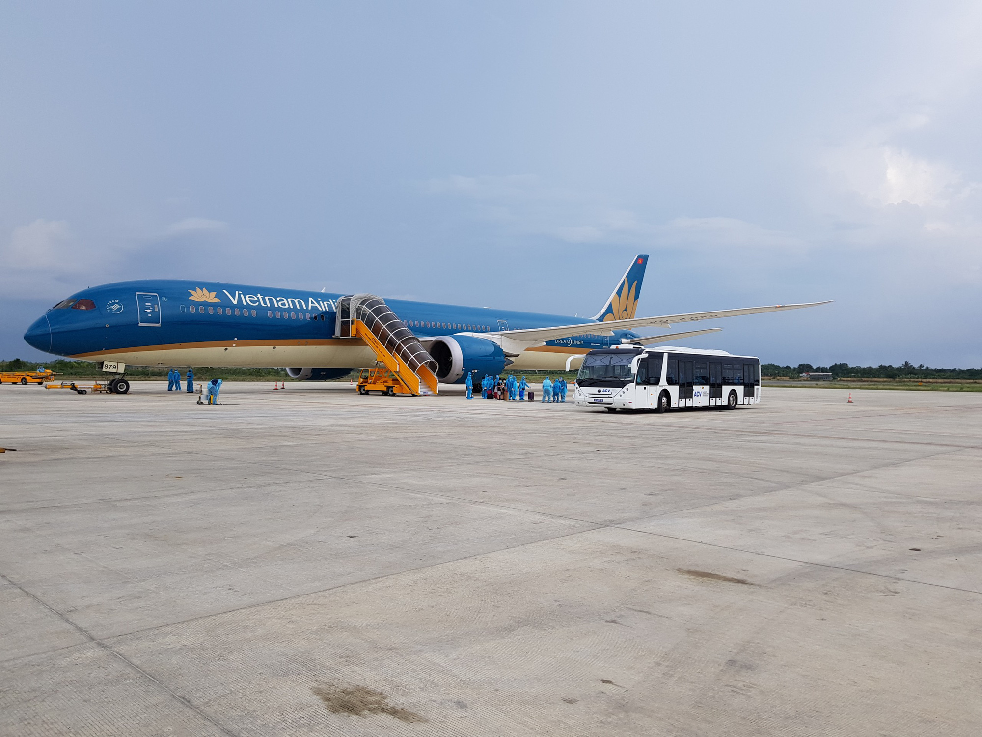 Dự kiến lỗ 15.000 tỷ đồng Vietnam Airlines gấp rút tăng vốn chủ sở hữu - Ảnh 2.
