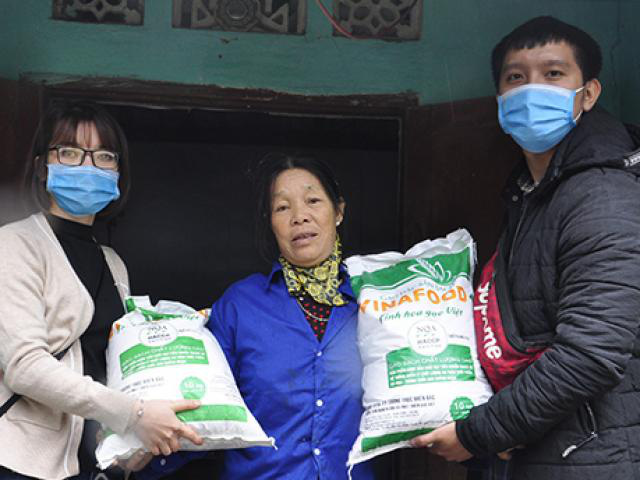 Quảng Ninh: Cảm động việc hỗ trợ nông dân vượt qua dịch COVID-19