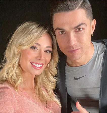 Bị rao bán ảnh sex, mỹ nhân khiến Ronaldo ‘tê người’ mất ăn mất ngủ - Ảnh 1.
