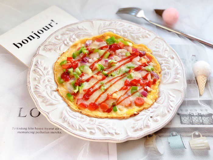 Vợ nhanh tay làm ngay pizza siêu tốc chỉ vài phút là xong cho chồng con ăn sáng - Ảnh 7.