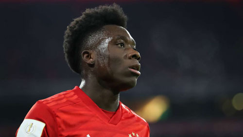 Alphonso Davies tiến bộ không ngừng.