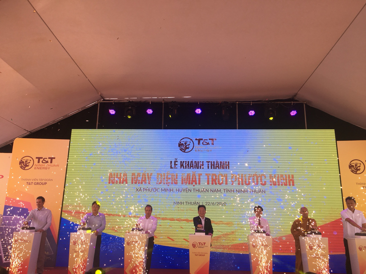Ninh Thuận: Tập đoàn T&T Group khánh thành nhà máy điện mặt trời Phước Ninh  - Ảnh 1.