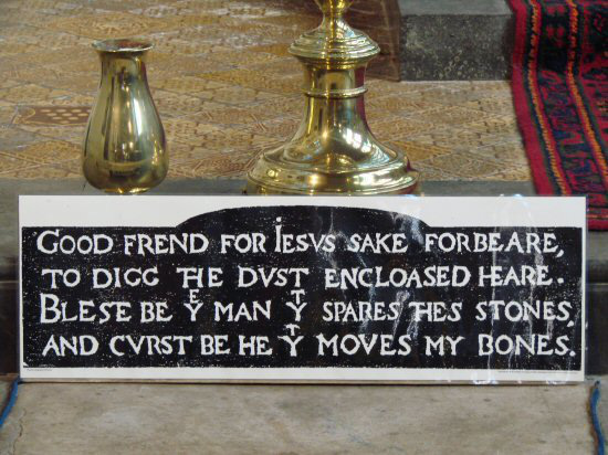 Bí ẩn lời nguyền trên mộ đại thi hào William Shakespeare - Ảnh 1.