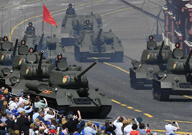 TRỰC TIẾP: Nga duyệt binh rầm rộ mừng Ngày Chiến thắng - Ảnh 9.