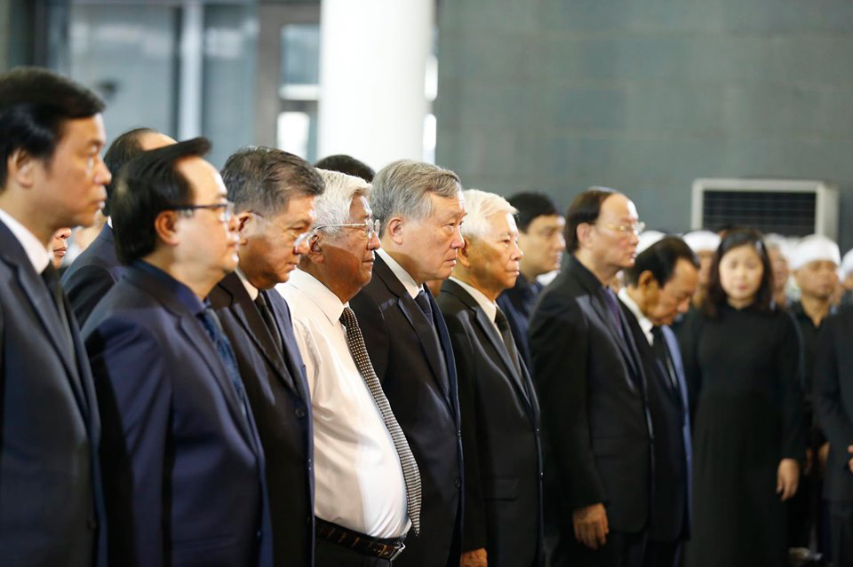Lãnh đạo Đảng, Nhà nước đến viếng tại lễ tang đồng chí Vũ Mão - Ảnh 7.