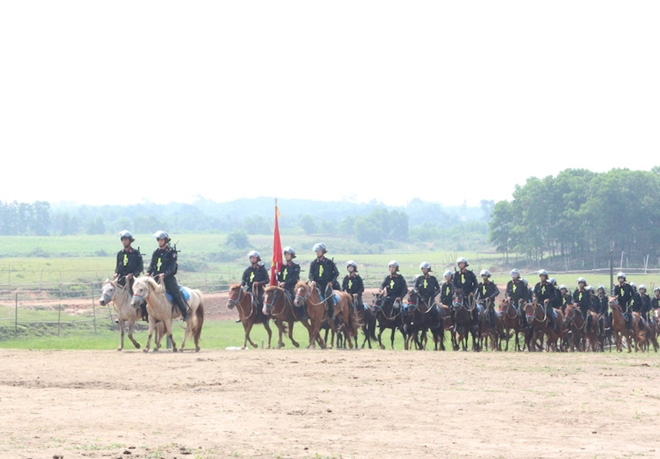 Cảnh sát cơ động kỵ binh sẽ diễu hành trước lăng Bác, nhà Quốc hội - Ảnh 2.