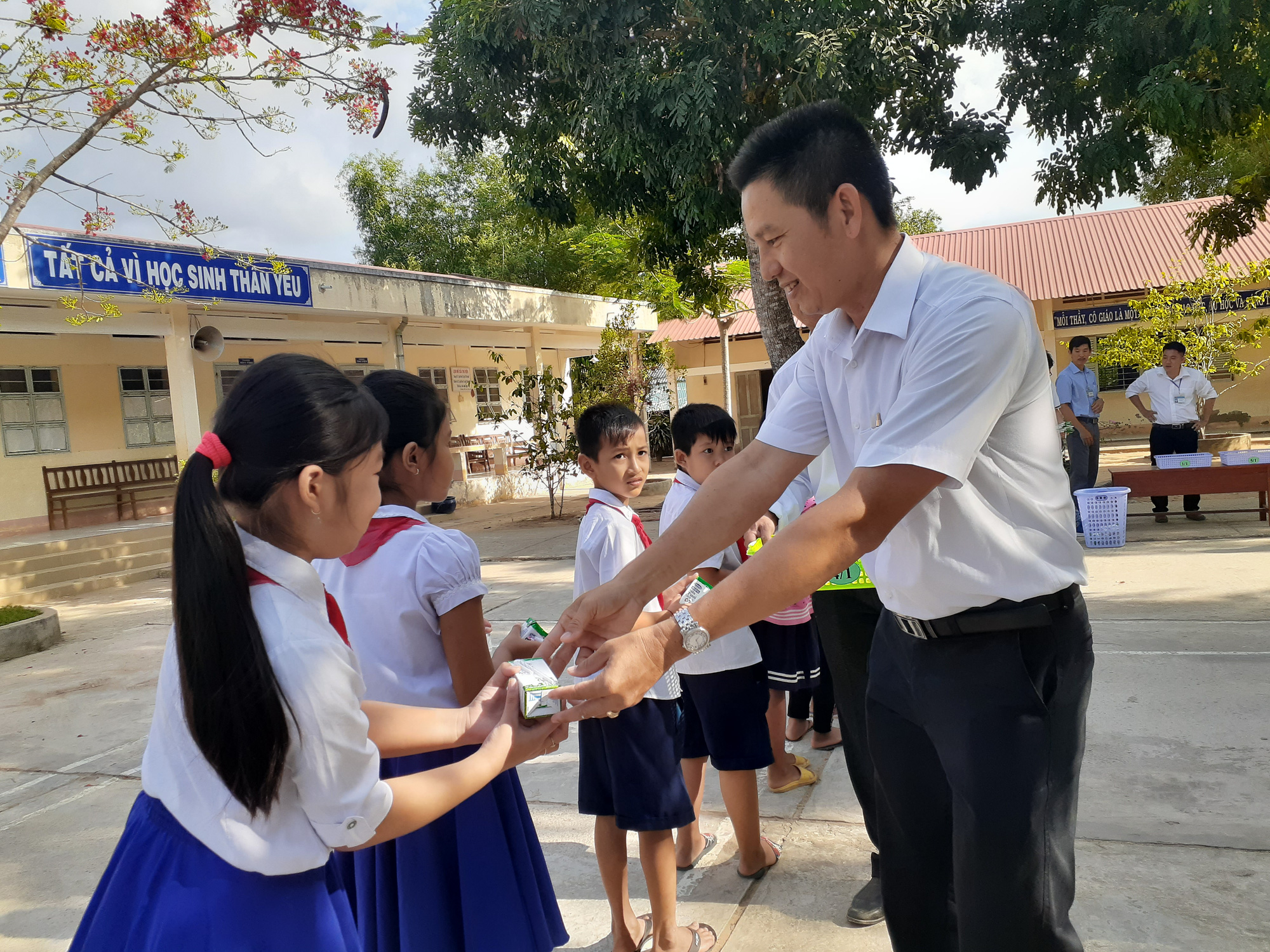 55.000 học sinh Trà Vinh được hỗ trợ sữa học đường   - Ảnh 5.