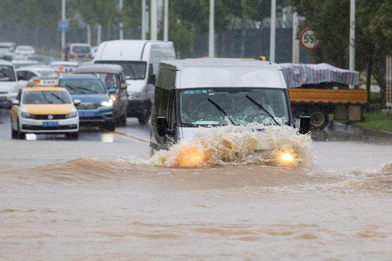 Thảm họa thiên nhiên ập đến ngay sau dịch Covid-19, dân Vũ Hán kêu than thấu trời - Ảnh 1.