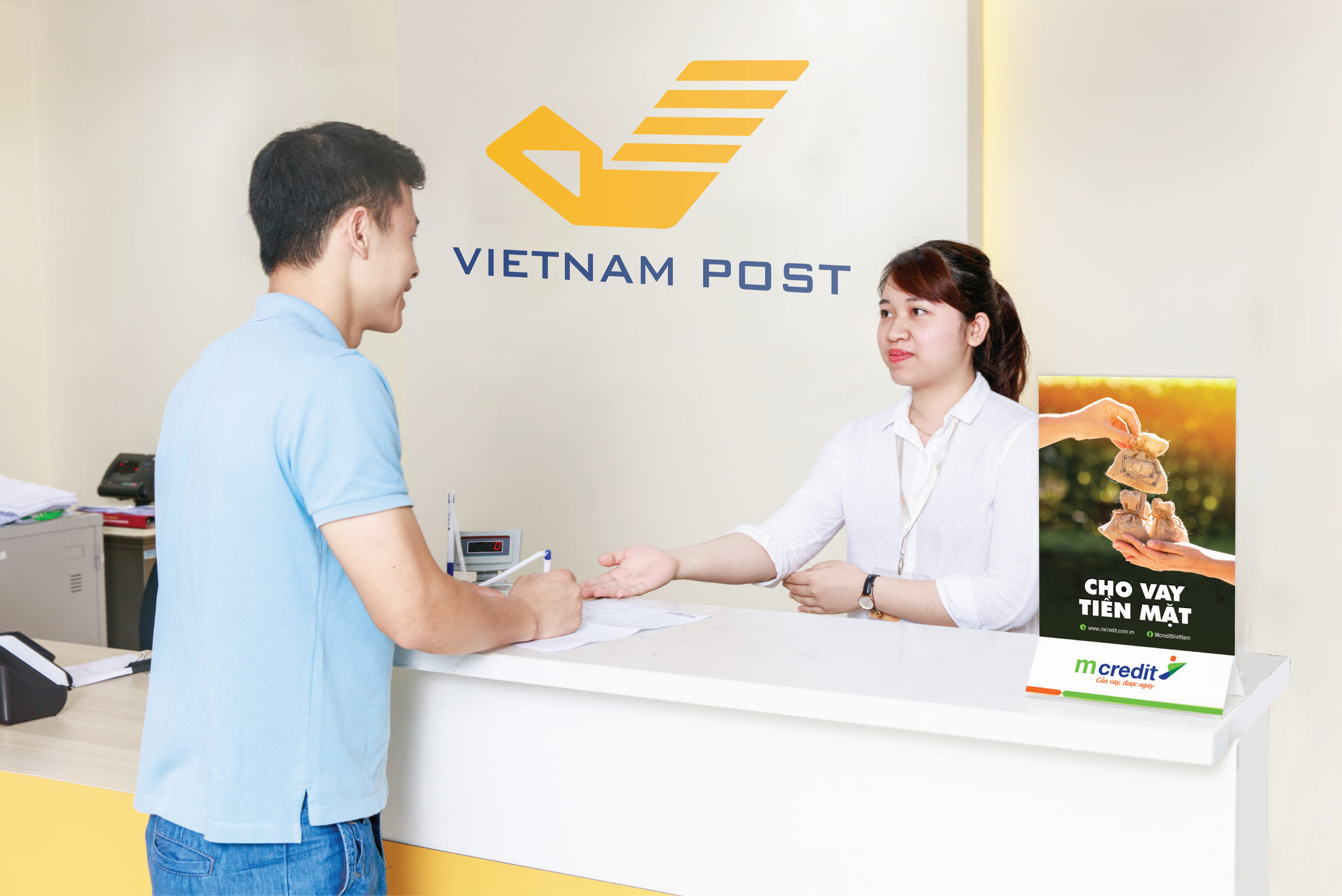 Mcredit bắt tay VNPost mang giải pháp tài chính đến gần hơn với ...