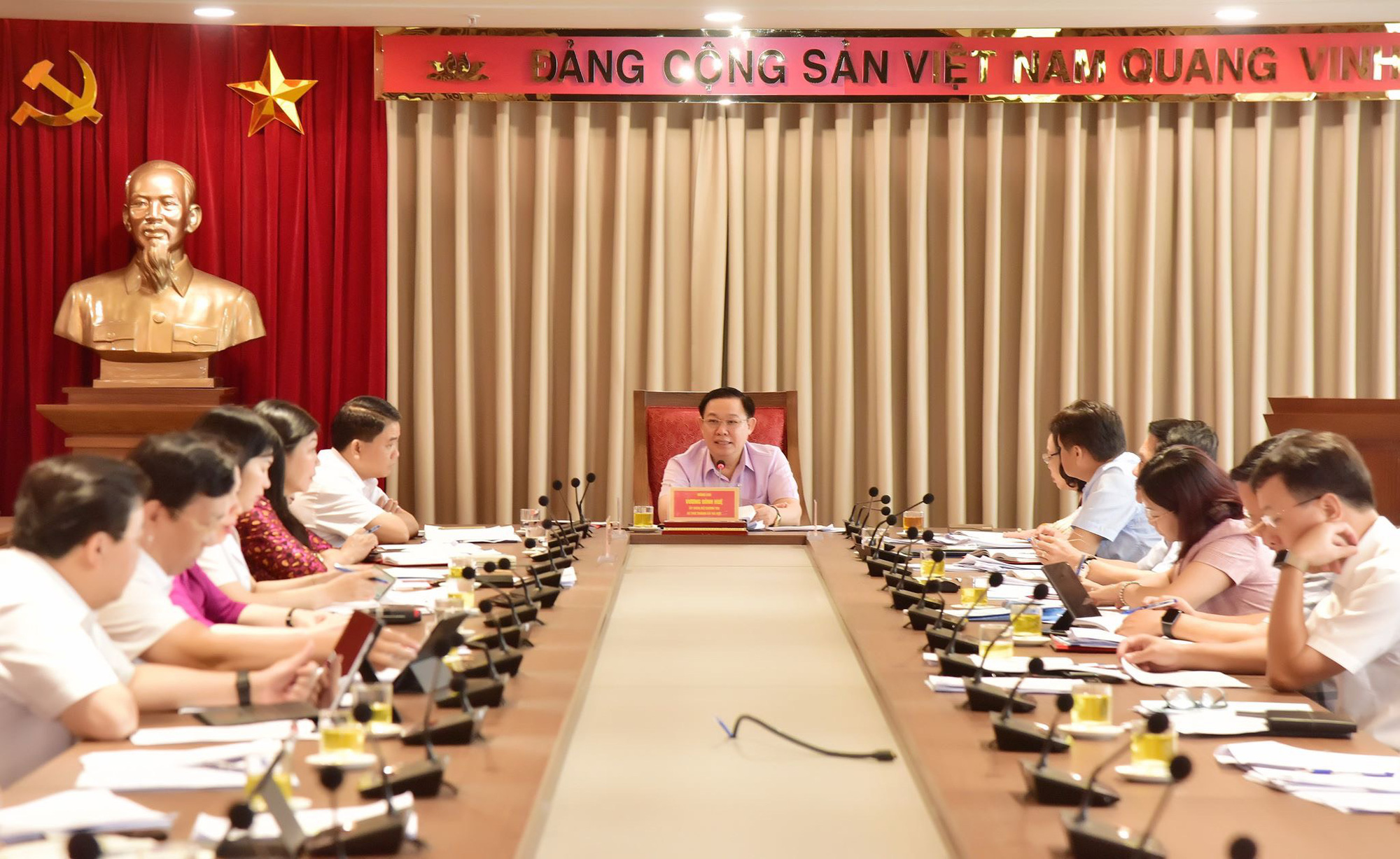 Hà Nội sẽ thí điểm thi tuyển lãnh đạo phòng, thủ trưởng đơn vị sự nghiệp...từ năm 2021 - Ảnh 1.