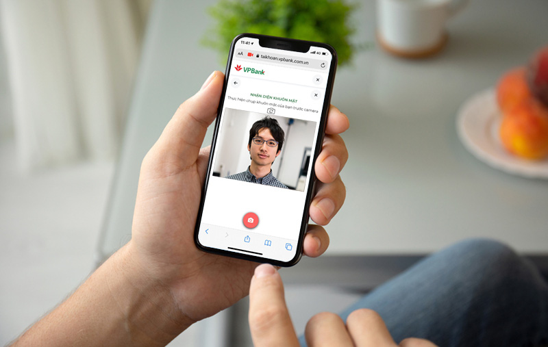 VPBank là ngân hàng đầu tiên triển khai eKYC – định danh khách hàng trực tuyến - Ảnh 2.