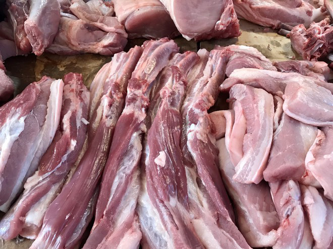 Choáng: Hơn 54% mẫu thịt lợn, gà tại Hà Nội, Hà Nam ô nhiễm vi sinh vật - Ảnh 2.