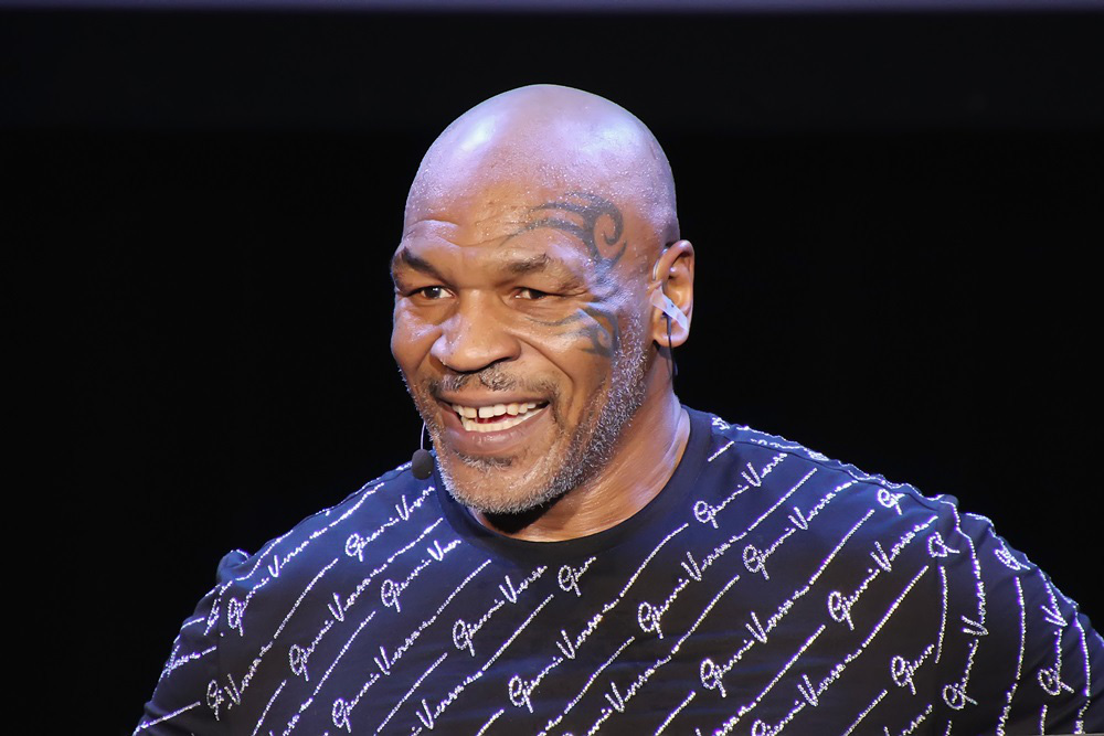 Ở tuổi 18, Mike Tyson đã thể hiện &quot;sự khát máu&quot; đáng sợ khi hạ gục đối thủ - Ảnh 1.